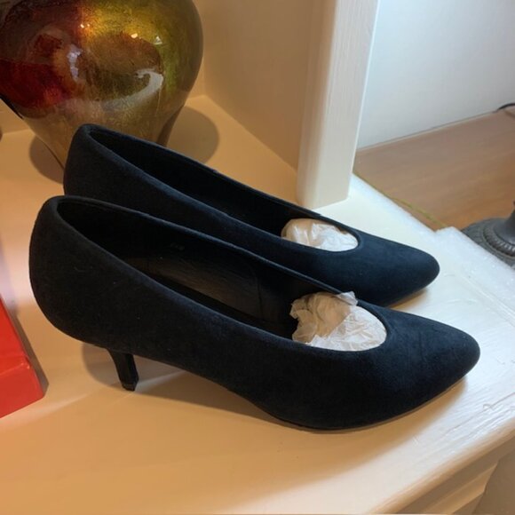 Vaneli Tedra Blue Suede Pumps Size 9.5M - Picture 2 of 8